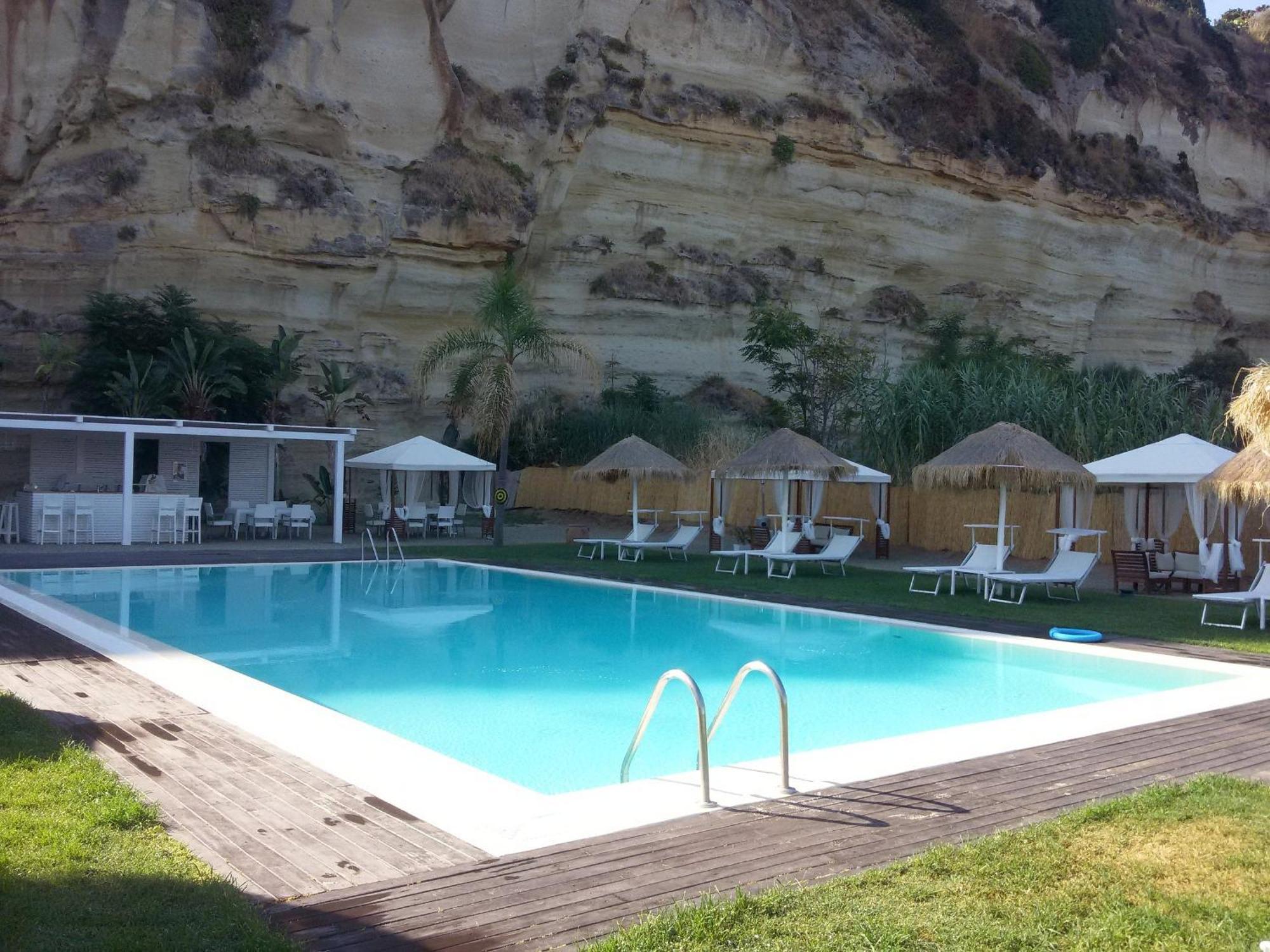 Borgo Di Riaci Beach Resort Santa Domenica  Exterior foto